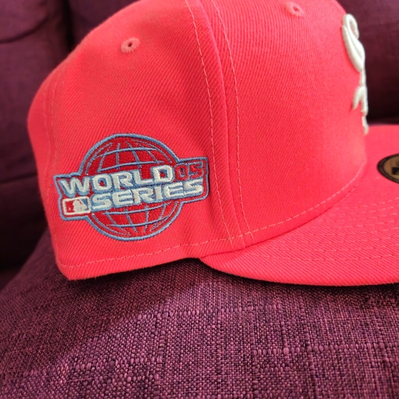 New Chicago Whitesox hat 7.5 fitted  Red, Darkish pinkish - Picture 3 of 5